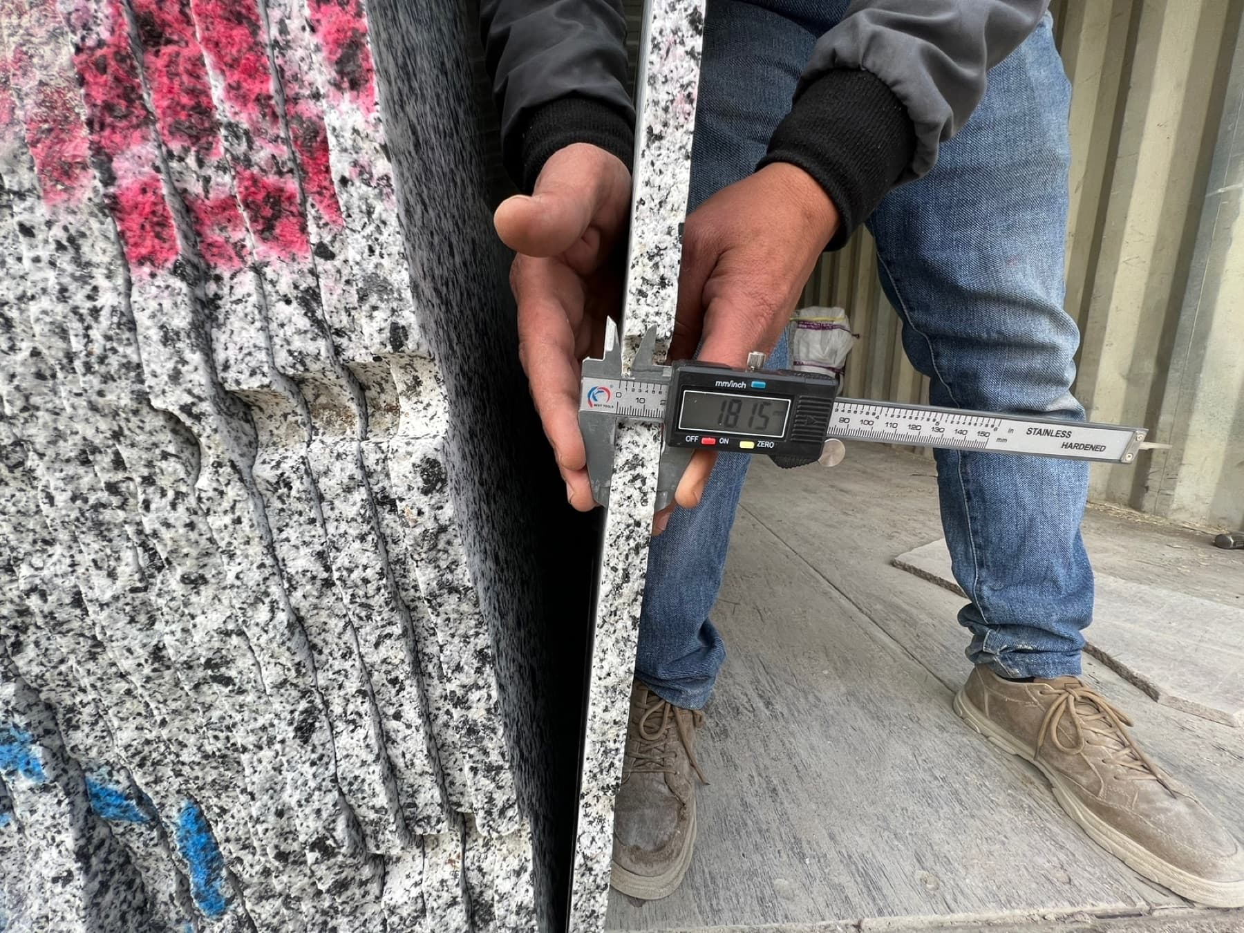 Digital caliper measuring slab thickness